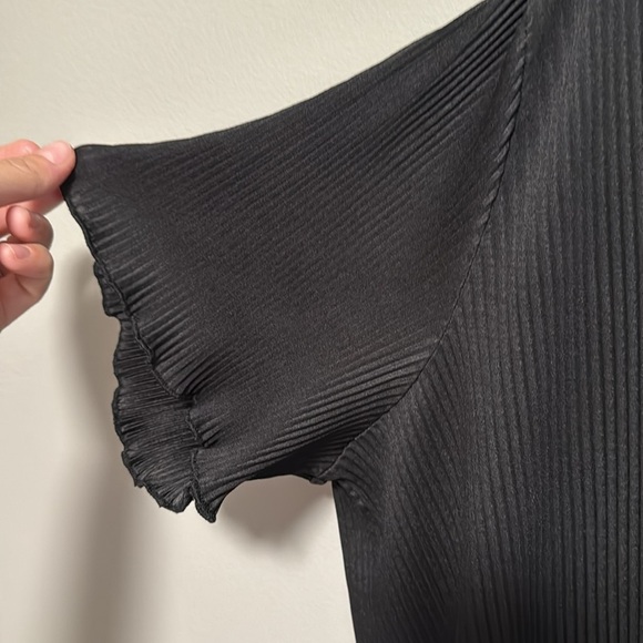 Joie Black set with button up top and pants and Relaxed Fit - Picture 4 of 6